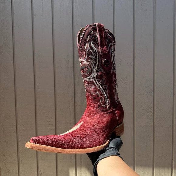 #24 Imitation Boot with Wine Stingray Finish, Model D4209 - Picture 1 of 5